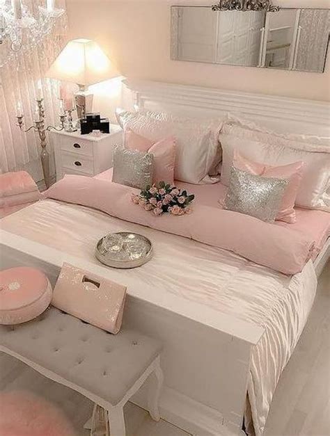 36 Unusual Girly Bedroom Decoration Ideas For Your Inspiration | Pink bedroom decor, Girl ...