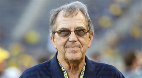 Legendary Michigan Coach Lloyd Carr Sports Notre Dame Hat After Grandson’s Commitment - Sports ...