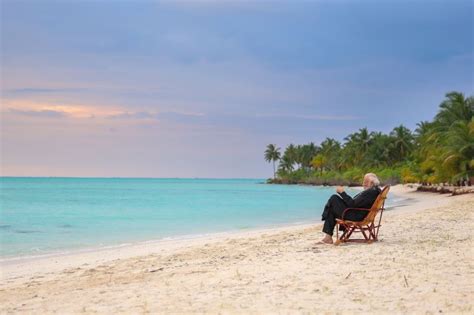 India PM Narendra Modi shares pictures of snorkeling, early morning ...