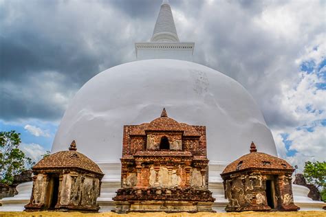 Polonnaruwa Ruins - 10 Ancient City Highlights | Finding Beyond