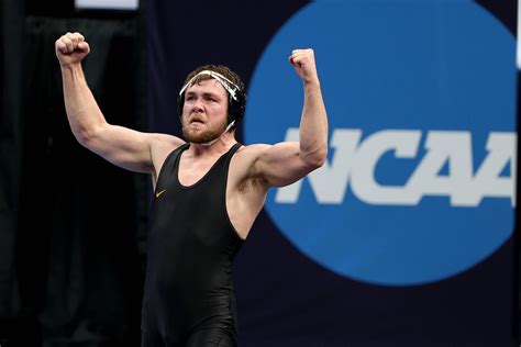 8 Iowa Hawkeyes wrestlers advanced to the quarterfinals of the 2021 ...