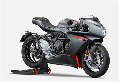 2023 MV Agusta Superveloce Guide • Total Motorcycle