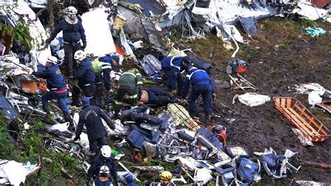 5 survivors, 76 dead in soccer team plane crash in Colombia