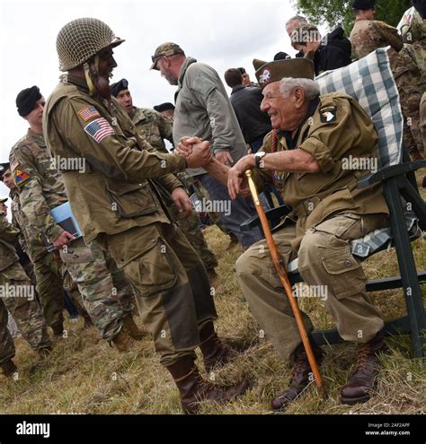 101st airborne division d day hi-res stock photography and images - Alamy