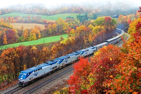 The 5 Best Train Routes for a Fall Foliage Adventure - Wanderu