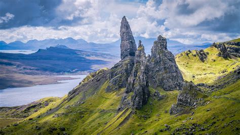 Expose Nature: Old Man of Storr, Isle of Skye, Scotland [OC] [5036 × 2854]