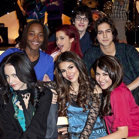 Victorious on Instagram: “Aww ️ #BegginOnYourKnees” | Victorious cast ...