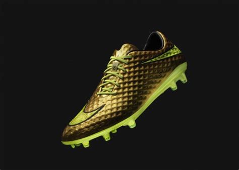 Neymar Jr. and Nike Introduce a Special Edition Gold Hypervenom - WearTesters