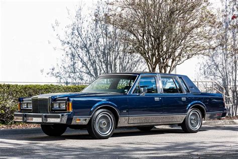 1989 Lincoln Town Car | Orlando Classic Cars