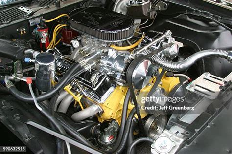 Pontiac Firebird Engine Photos and Premium High Res Pictures - Getty Images