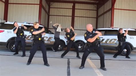 Hastings Police Department joins dance-off | KHGI