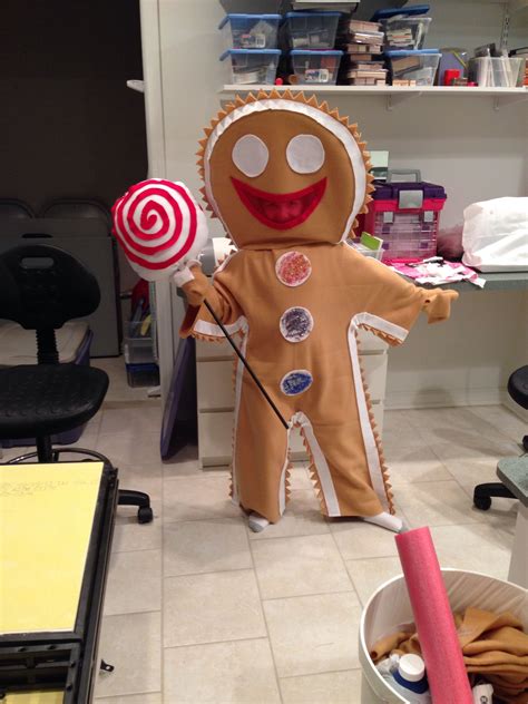 Gingerbread man costume | Gingerbread man costumes, Family halloween costumes, Hot halloween ...