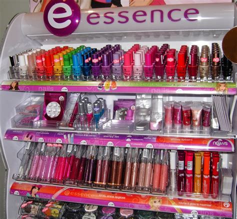 Monse's Corner: Essence Makeup Review!