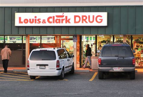 Springfield's Big Y Foods Inc. buys 2 Louis & Clark locations ...