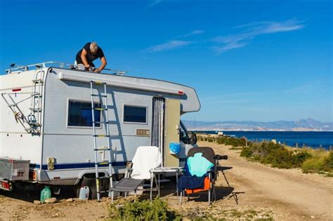 11 Best RV Ladders in 2024: Reviews & Top Picks | House Grail