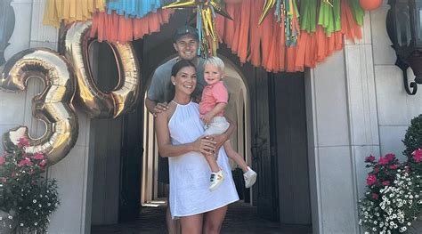 Beyond Birdies: Jordan Spieth’s Wife Shares Priceless Family Moment That Melts Hearts” – Sport