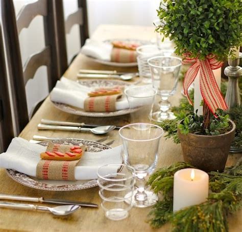 Christmas table Decor Ideas — Holiday Table Decor Ideas — Eatwell101