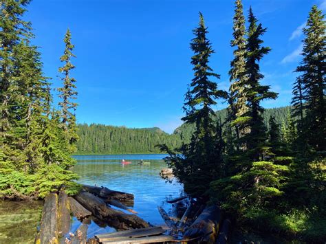 How to Visit Mowich Lake at Mt Rainer (Winter and Summer) - Ordinary Adventures