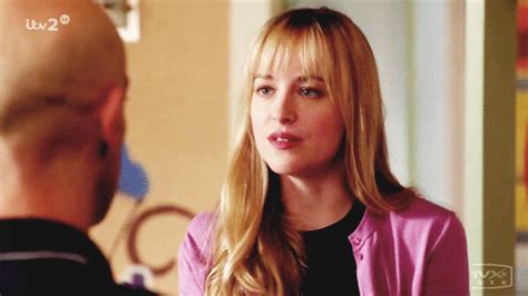 dakota johnson ben and kate gif | WiffleGif