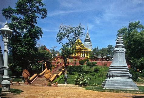 Wat Phnom, Phnom Penh, Cambodia