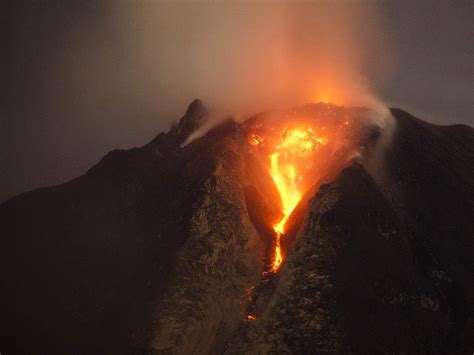 How Magma Feeds Volcanic Eruptions