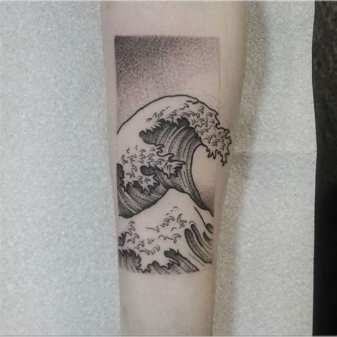 The great wave of Kanagawa tattoo - Tattoogrid.net