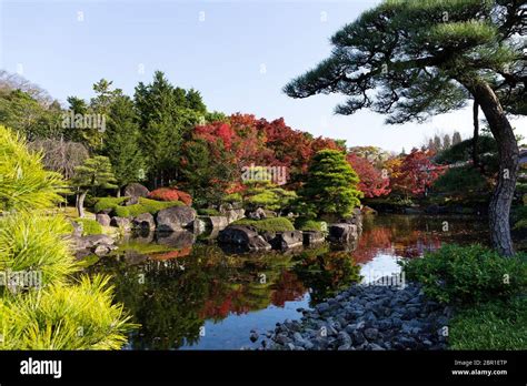 Japanese garden with autumn Stock Photo - Alamy