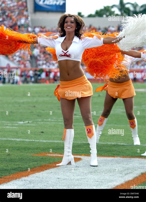 Bodybuilder Tampa Bay Buccaneers Cheerleaders | Xxx Porn