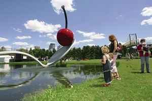 Walker Art Center Sculpture Garden Tours - PhenoMNal twin cities