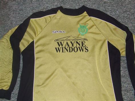 Bognor Regis Town Gardien de but Maillot de foot 2002 - 2003.