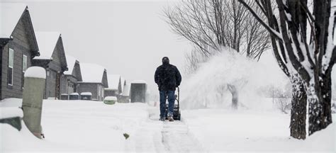 Hundreds of thousands without power in Pacific Northwest ice storm ...