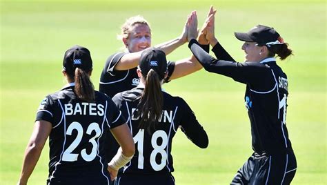 New Zealand women cricketers to get better pay, more contracts | Crickit