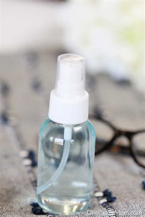 Homemade Eyeglass Cleaner - DIY Eyeglass Cleaner