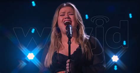 Kelly Clarkson bears her soul with a ‘Silent Night’ duet to remember | WWJD