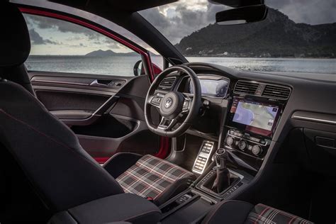 2018 Volkswagen Golf GTI Interior and Exterior Detailed in New Videos ...