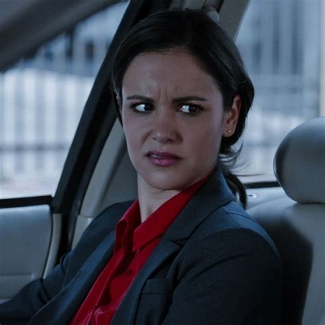 Amy Santiago icons. | Amy santiago, Brooklyn 99 season 1, Melissa fumero