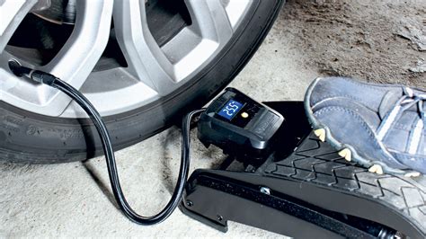 Does a car foot pump is essential safety accessory for you? | The Auto Block