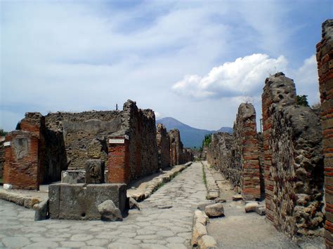 Ruins of Pompeii, Italy (photography by Andrea Arbit) #ruins #ancient #pompeii #italy #southern ...