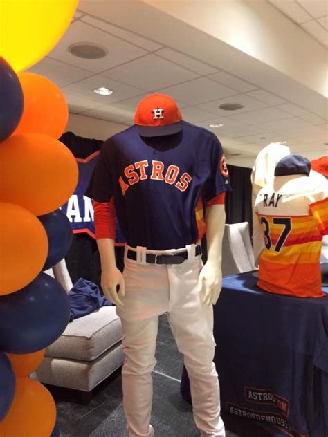 Houston Astros: New Sunday Alternate Uniform Revealed