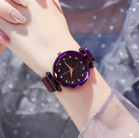 Pin by 𝓐𝓭𝓮𝓮𝓵 𝓐𝓱𝓶𝓪𝓭 (𝓐𝓭𝓲) on Hands Dpz ️ in 2020 | Clocks fashion ...