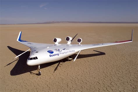 Boeing X-48 BWB (Blended Wing Body)