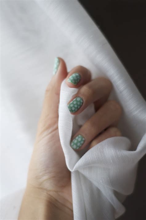 DIY Manicure Time: Spotted!: Le.Fanciulle