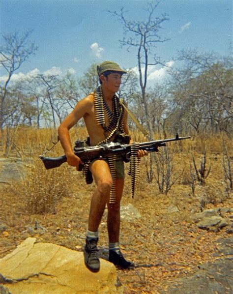 Rhodesian soldier | Military history, Vietnam war photos, Military photos