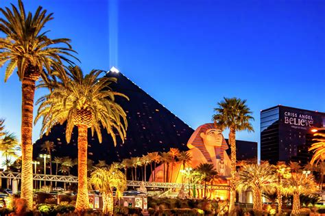 Luxor Pyramid and Sphinx of Giza, Las Vegas by Tatiana Travelways