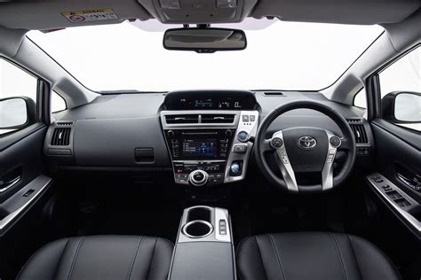 Toyota Prius+ (2012-2020) interior & comfort | DrivingElectric