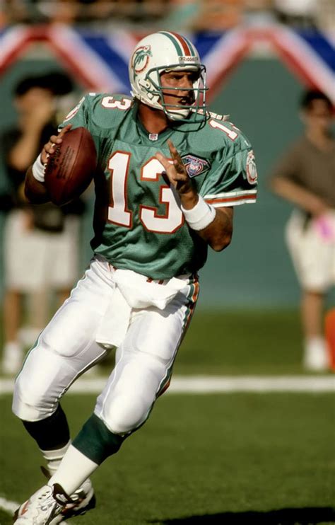 Dan Marino | Dolphins football, Nfl football players, Football