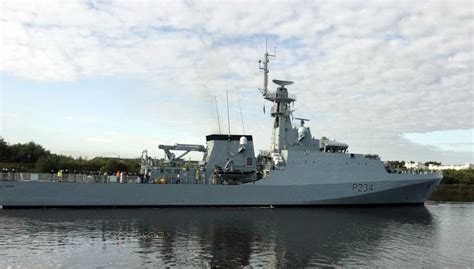 Clydebuilt HMS Spey leaves Glasgow for sea trials