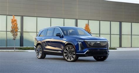 Cadillac Introduces Another All-Electric SUV: The Vistiq