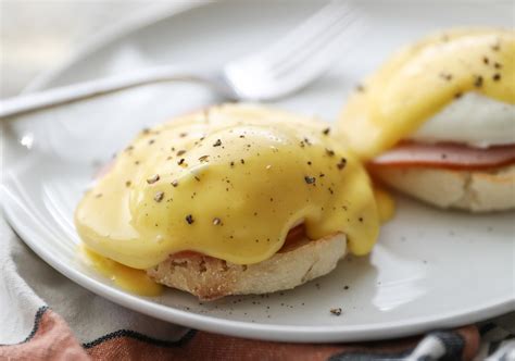 Eggs Benedict Recipe For Two - Lauren's Latest