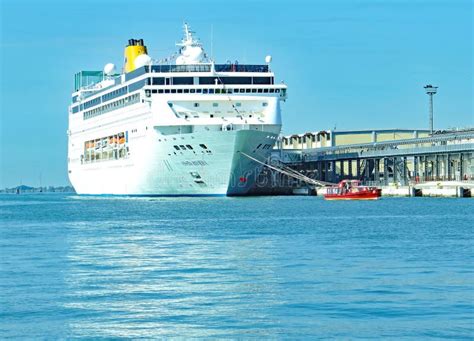 Cruise Ships in the Port of Venice Stock Image - Image of buildings ...